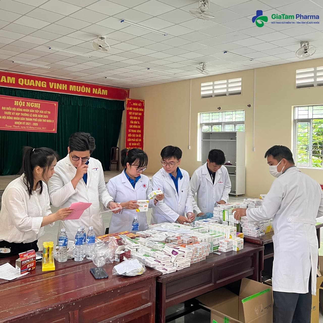 Khám bệnh và cấp thuốc miễn phí tại Cần Thơ - xã Trung Hưng cùng BVĐK TP Cần Thơ